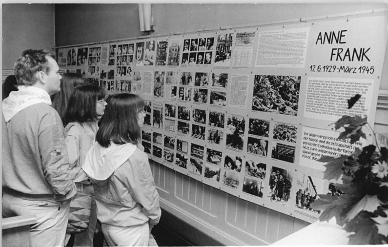 נערה אחת מורשת עולמית